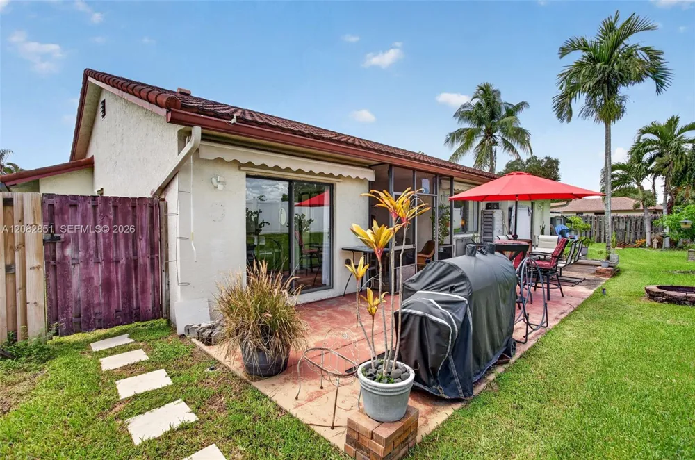 7913 NW 20th St Margate, FL 33063