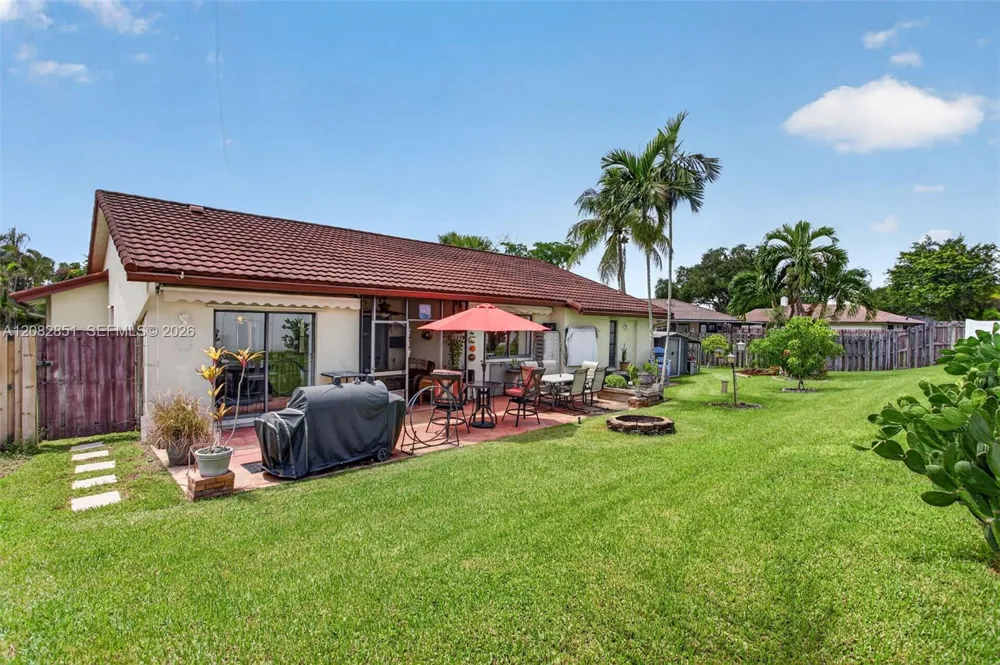 7913 NW 20th St Margate, FL 33063