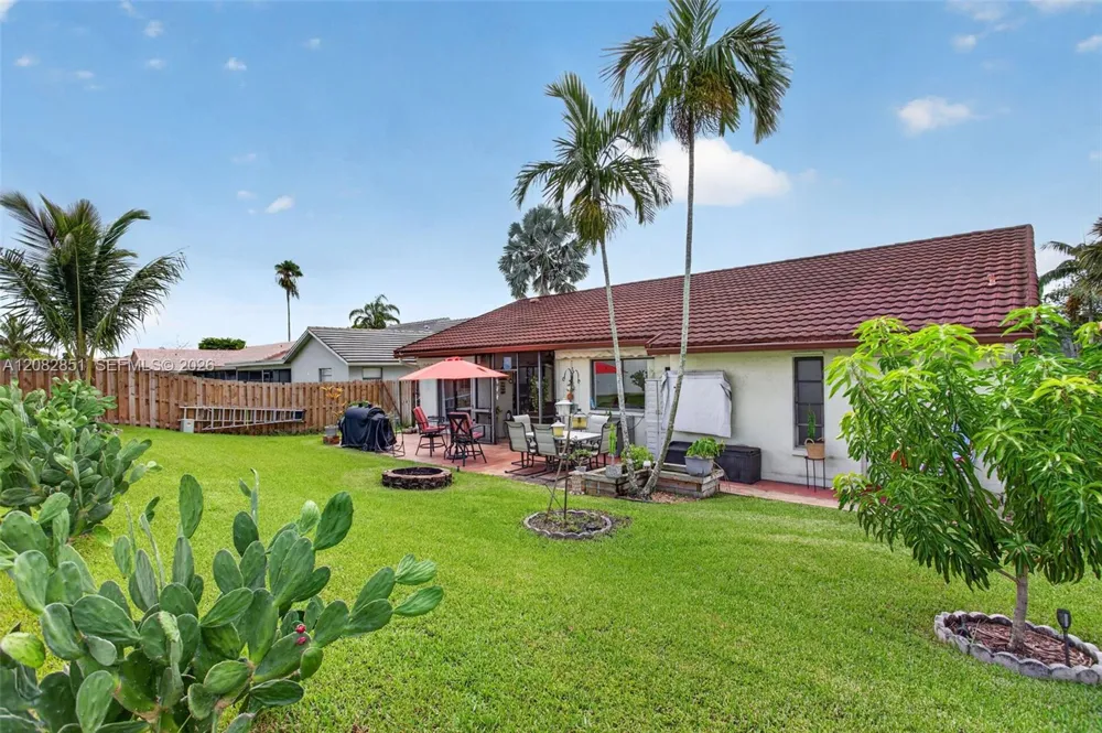7913 NW 20th St Margate, FL 33063