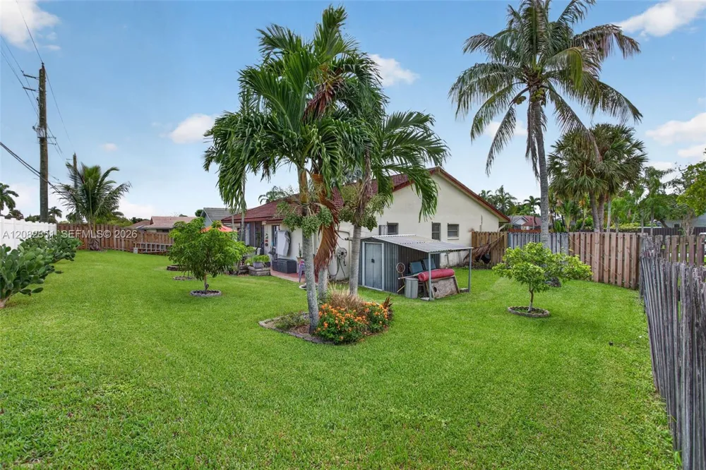 7913 NW 20th St Margate, FL 33063