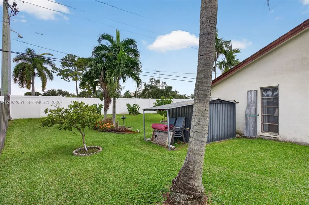 7913 NW 20th St Margate, FL 33063