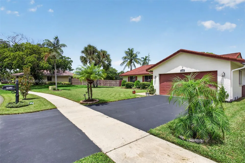 7913 NW 20th St Margate, FL 33063