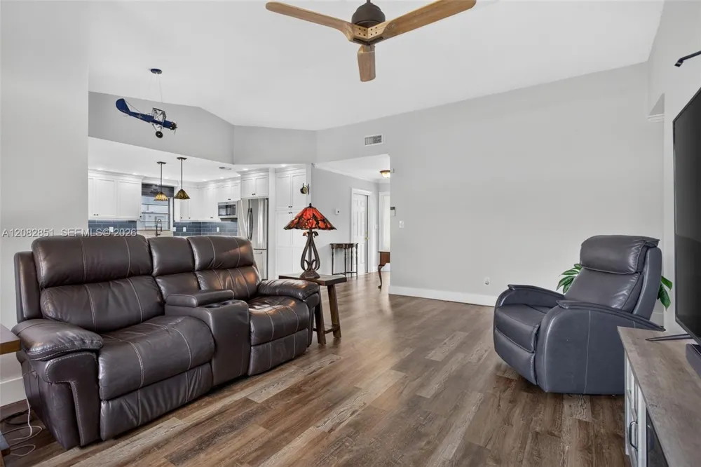 7913 NW 20th St Margate, FL 33063