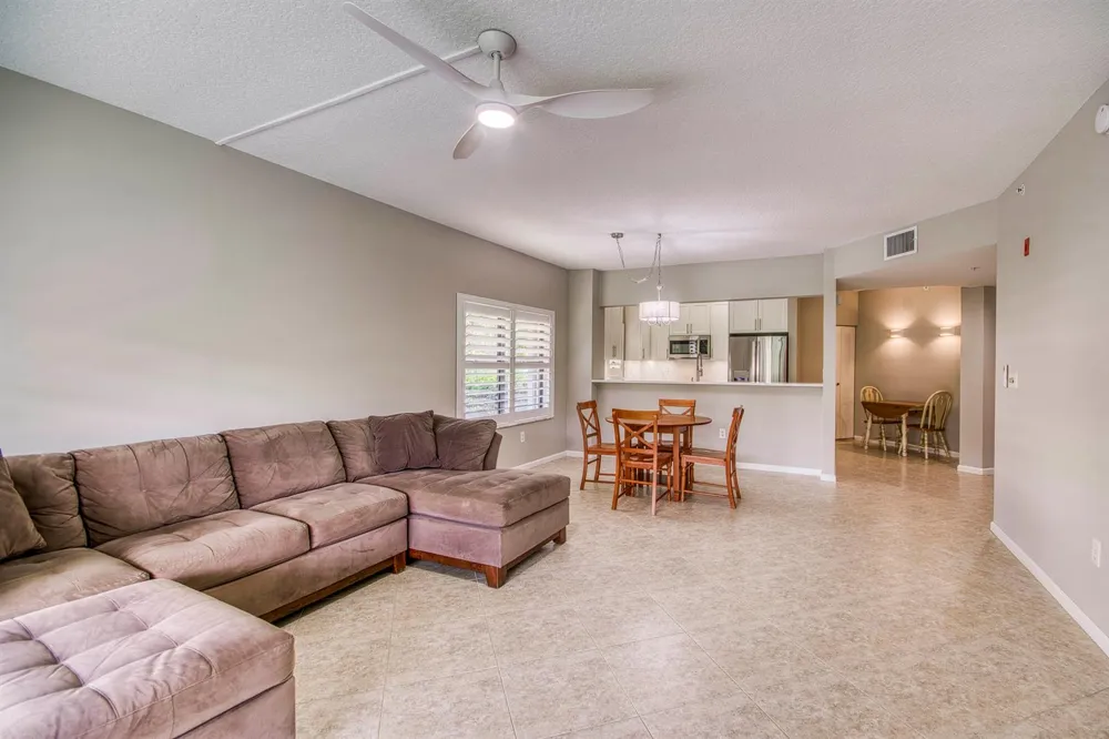 800 Uno Lago Drive #105 Juno Beach, FL 33408