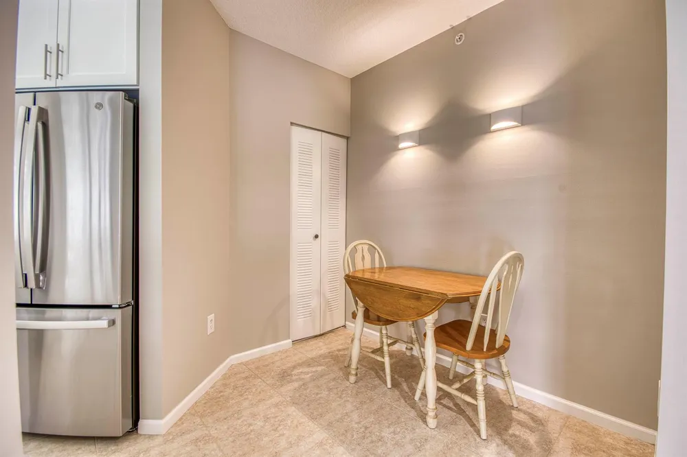 800 Uno Lago Drive #105 Juno Beach, FL 33408