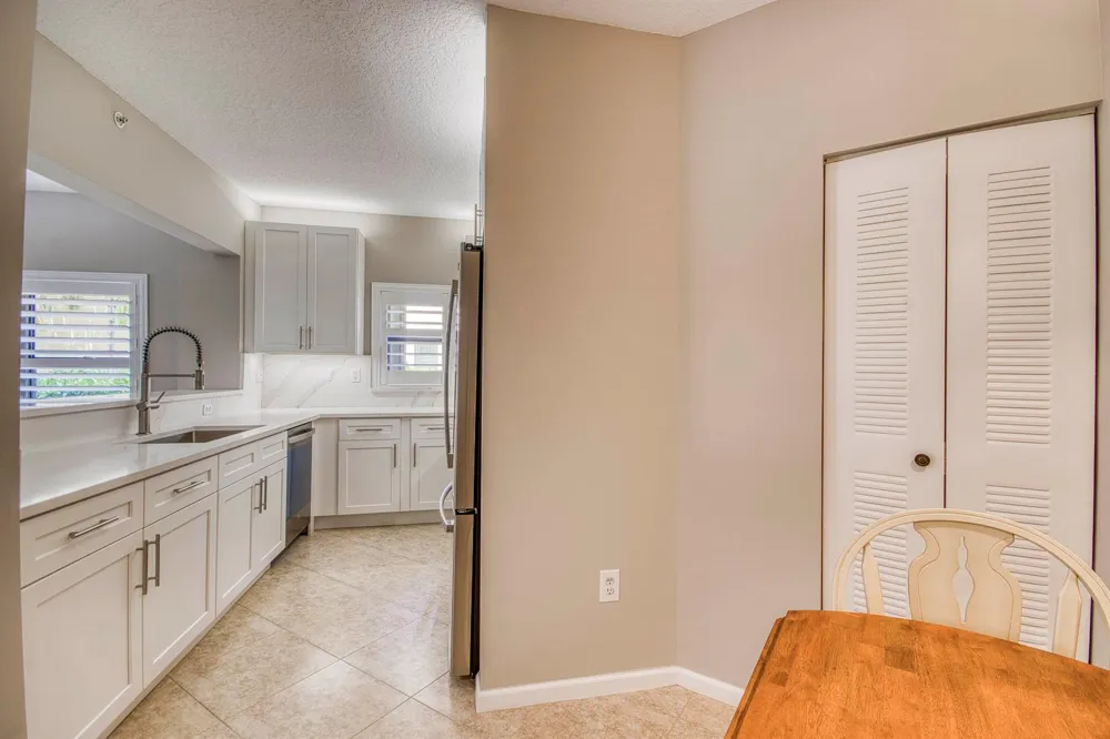 800 Uno Lago Drive #105 Juno Beach, FL 33408