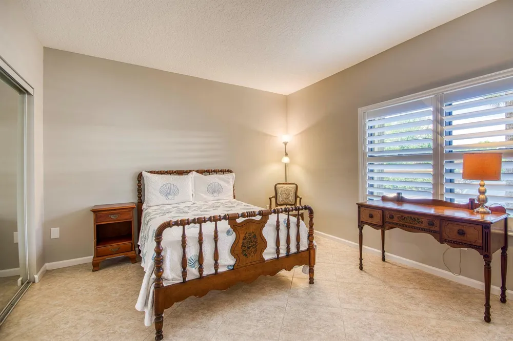 800 Uno Lago Drive #105 Juno Beach, FL 33408