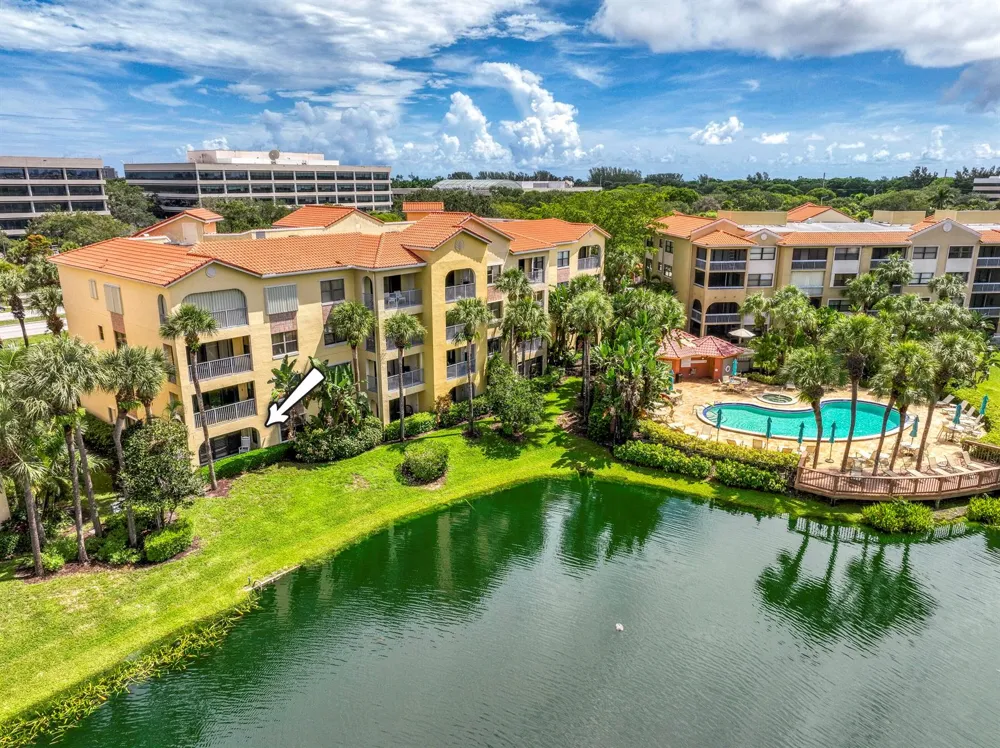 800 Uno Lago Drive #105 Juno Beach, FL 33408