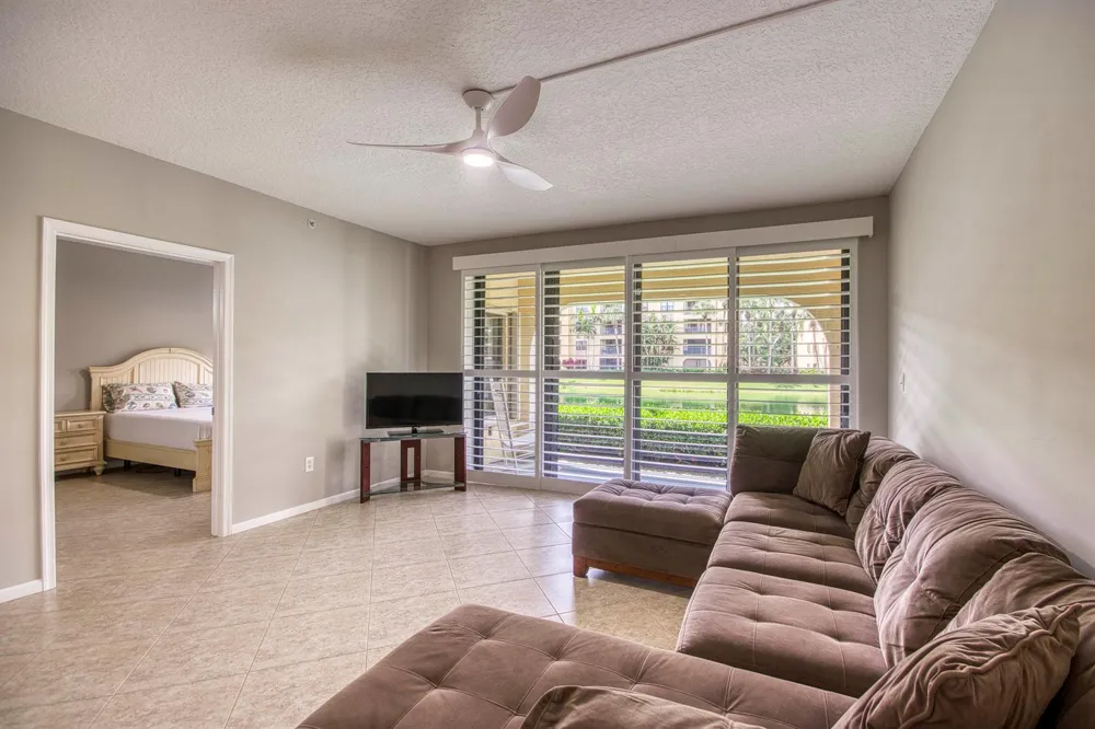 800 Uno Lago Drive #105 Juno Beach, FL 33408