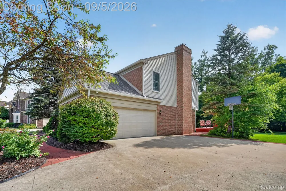 48323 Red Run Drive Canton Charter Township, MI 48187