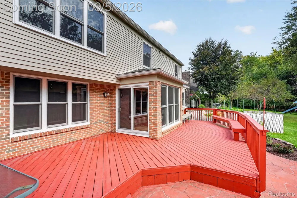 48323 Red Run Drive Canton Charter Township, MI 48187