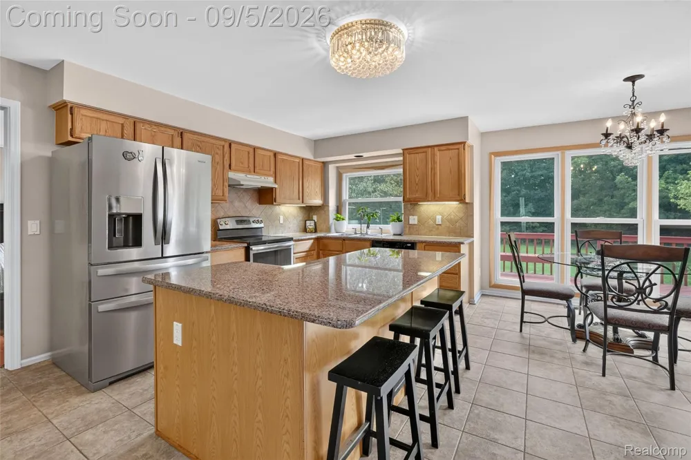 48323 Red Run Drive Canton Charter Township, MI 48187