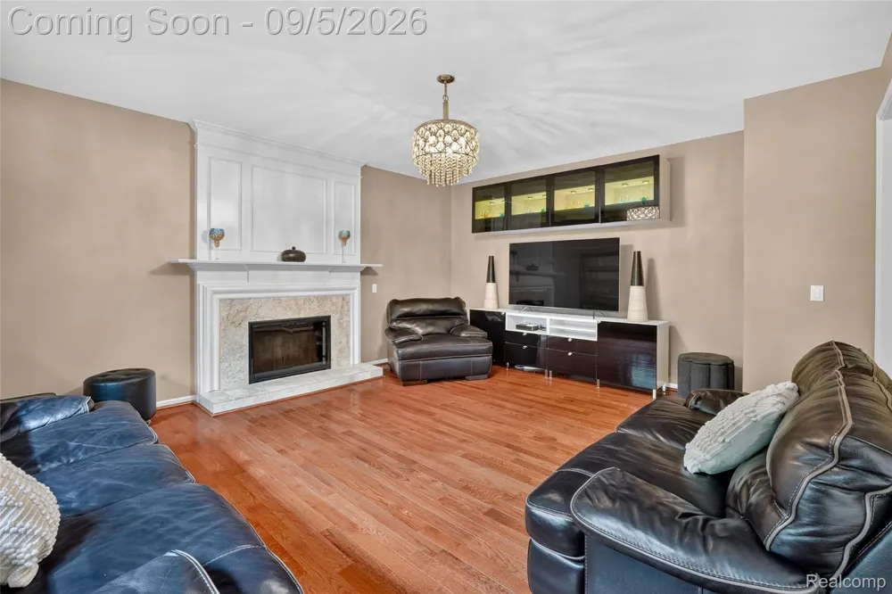 48323 Red Run Drive Canton Charter Township, MI 48187
