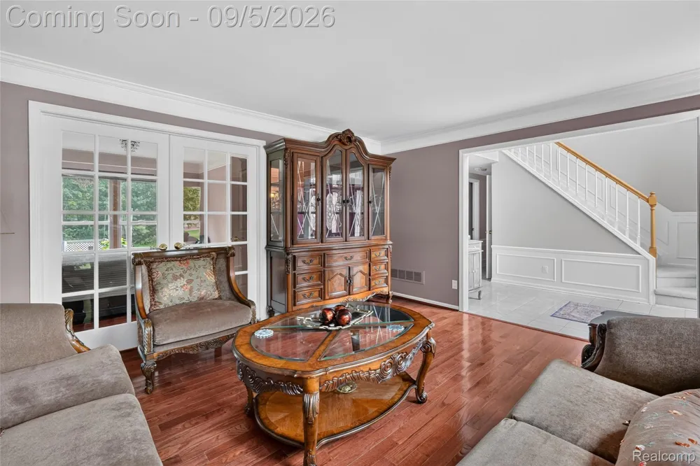 48323 Red Run Drive Canton Charter Township, MI 48187