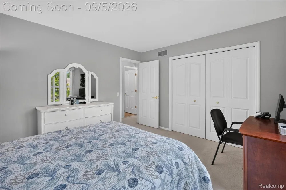48323 Red Run Drive Canton Charter Township, MI 48187