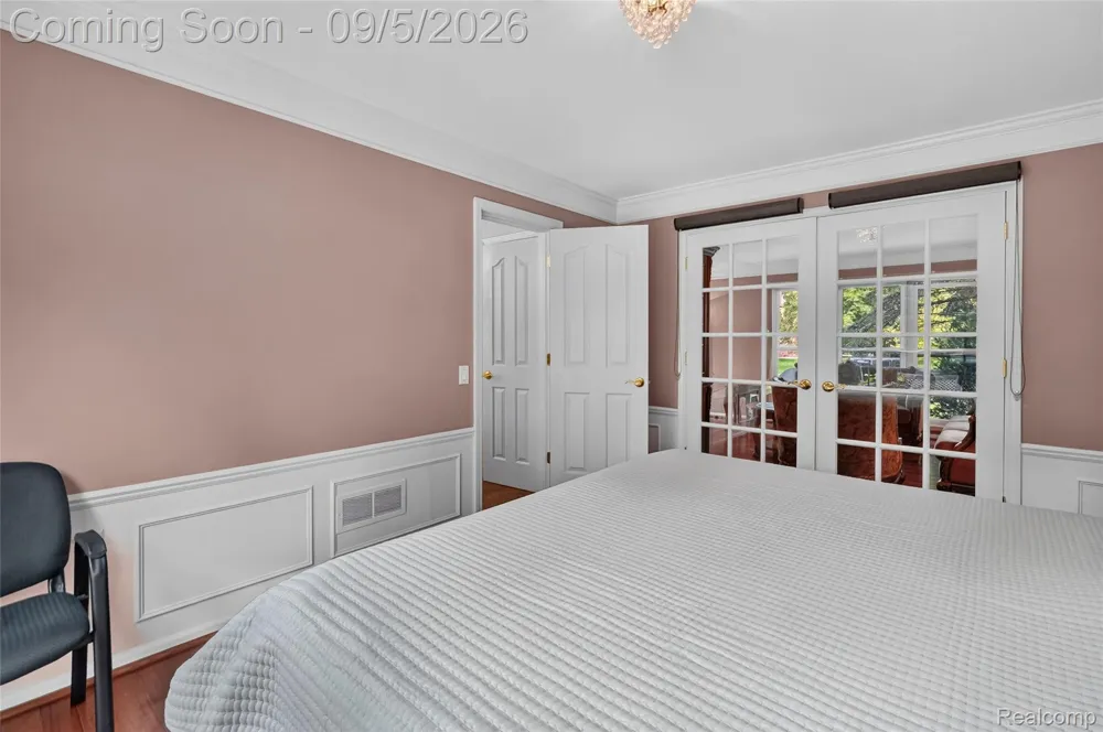 48323 Red Run Drive Canton Charter Township, MI 48187