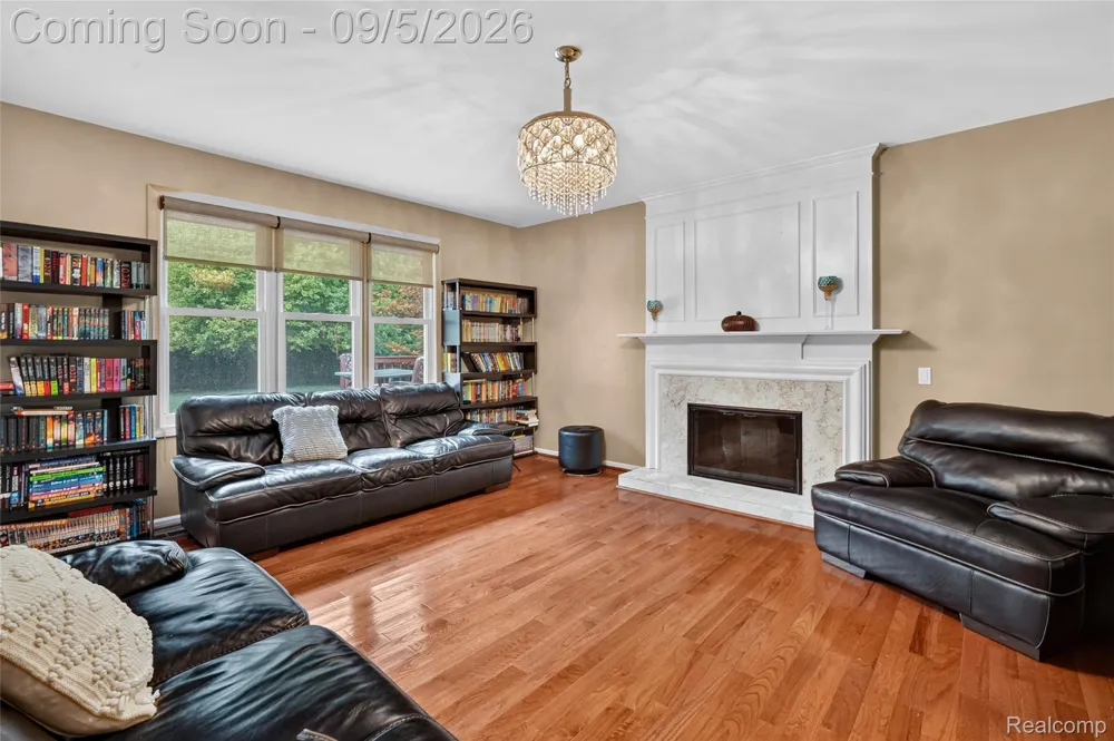 48323 Red Run Drive Canton Charter Township, MI 48187