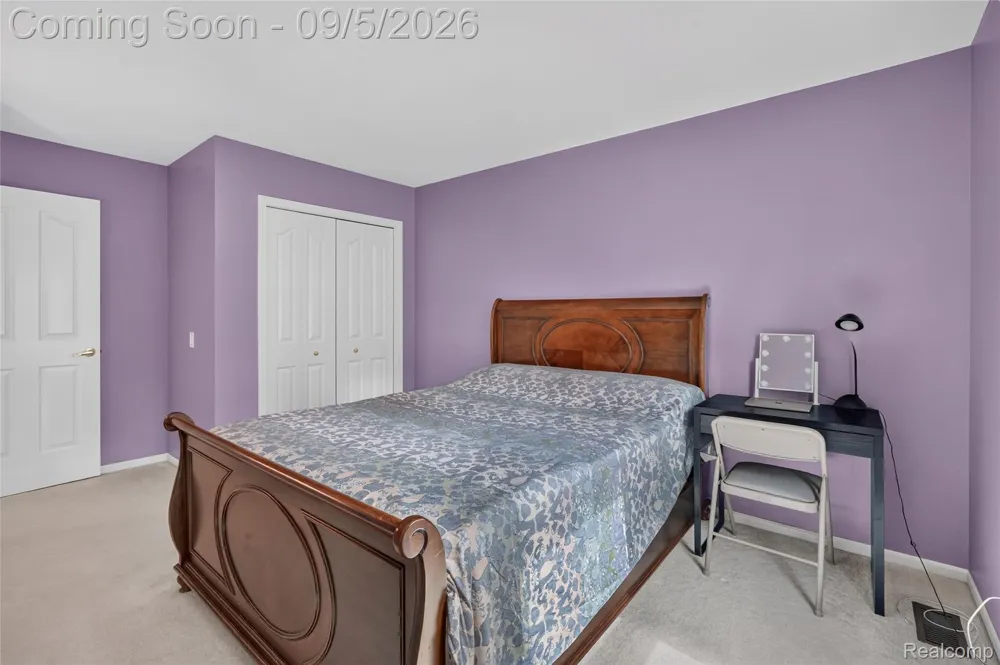 48323 Red Run Drive Canton Charter Township, MI 48187