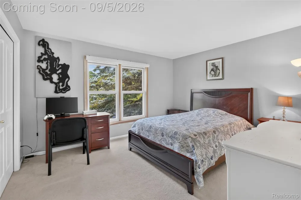 48323 Red Run Drive Canton Charter Township, MI 48187