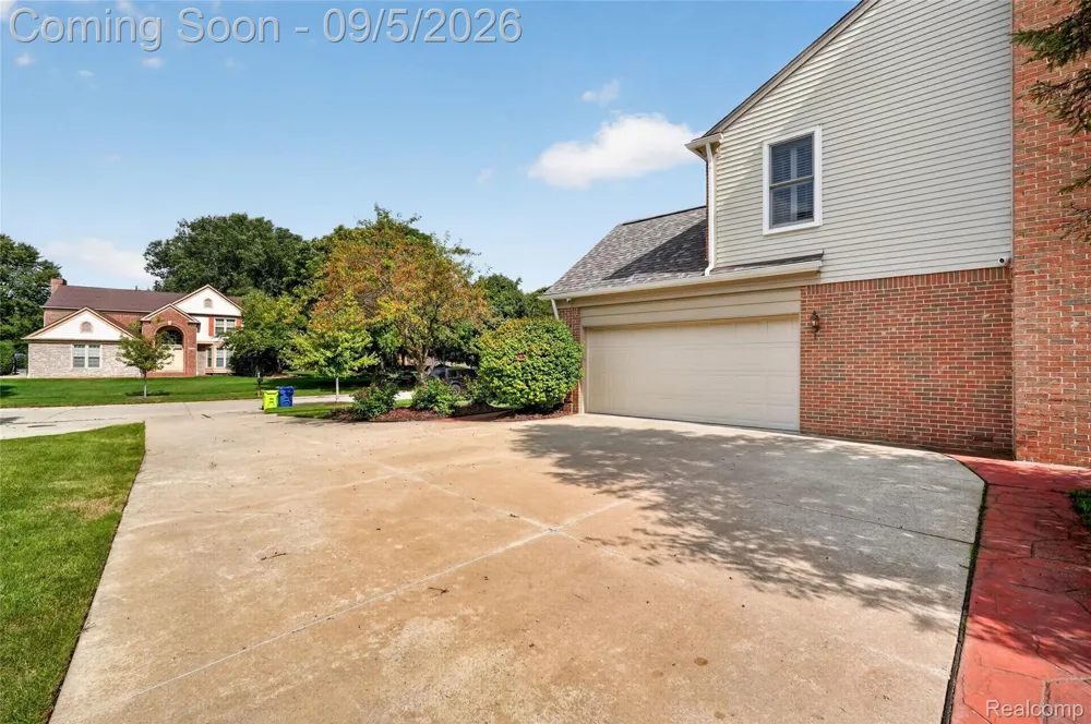 48323 Red Run Drive Canton Charter Township, MI 48187