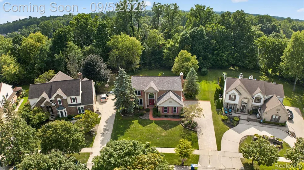 48323 Red Run Drive Canton Charter Township, MI 48187
