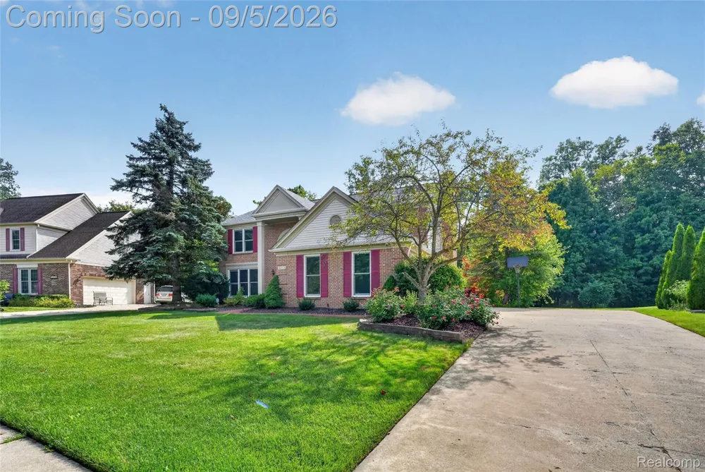 48323 Red Run Drive Canton Charter Township, MI 48187