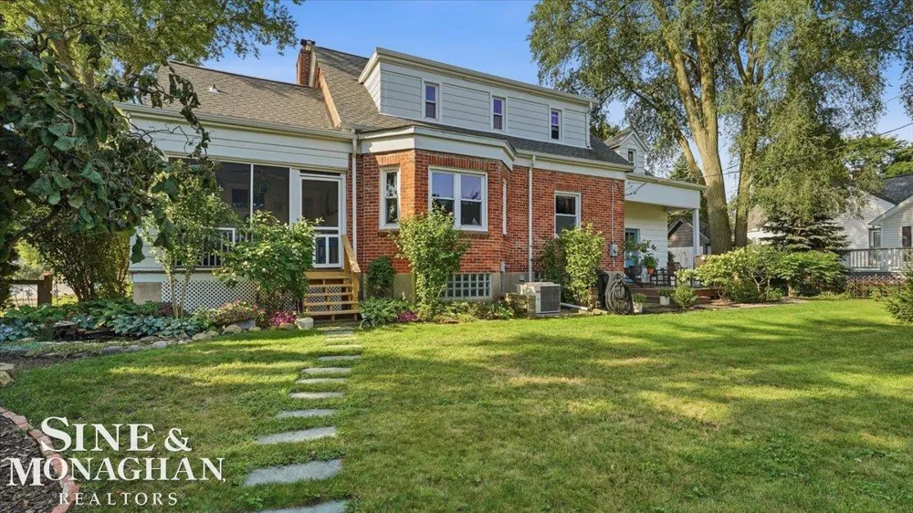 304 Brown Street St Clair City, MI 48079