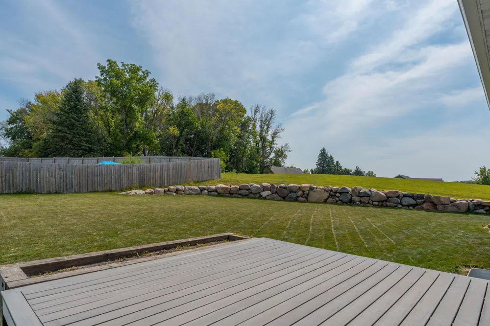 705 Maple Lane Eagle Lake, MN 56024