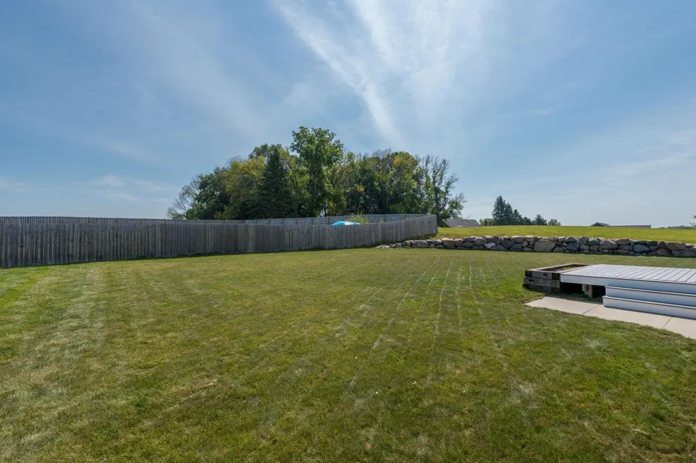 705 Maple Lane Eagle Lake, MN 56024