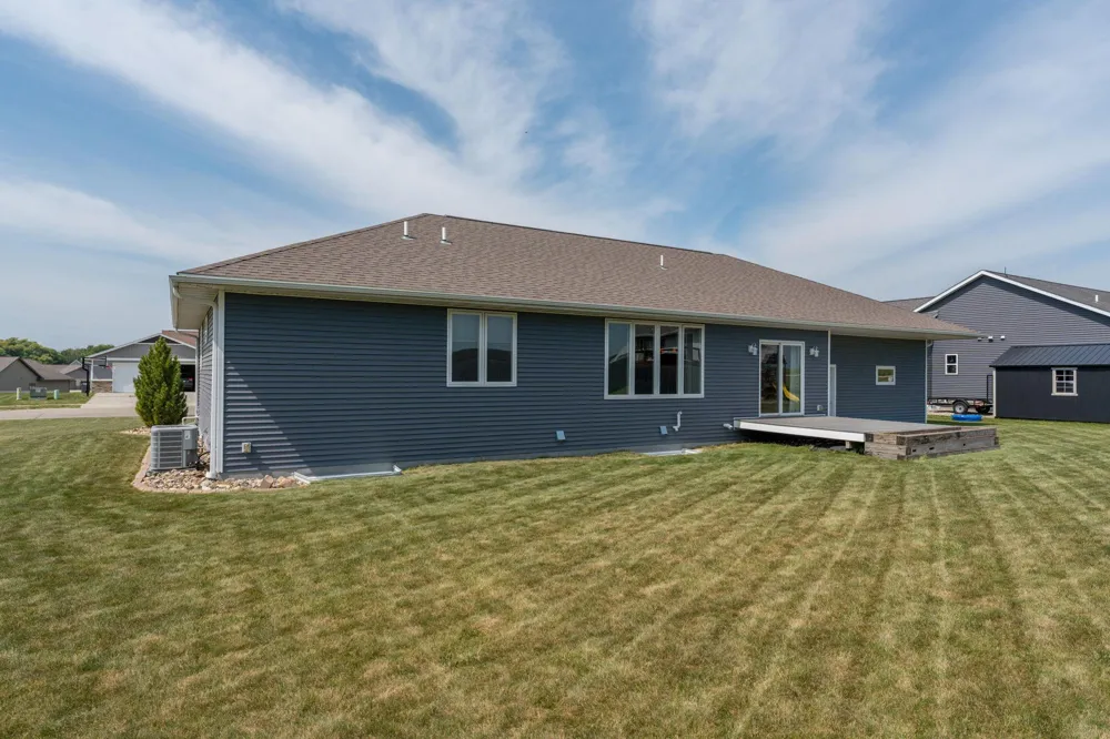 705 Maple Lane Eagle Lake, MN 56024