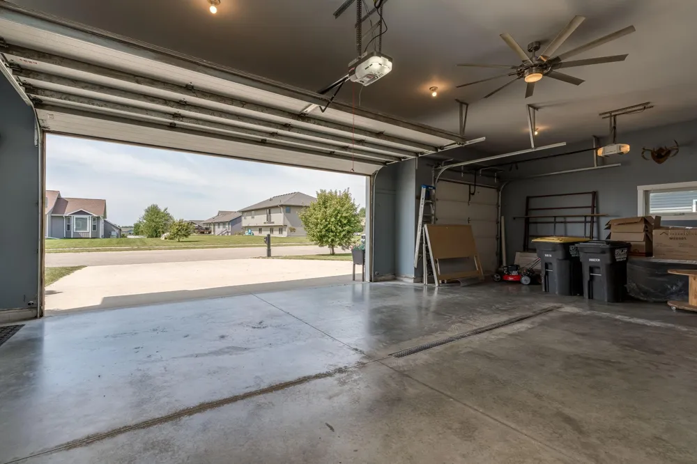 705 Maple Lane Eagle Lake, MN 56024