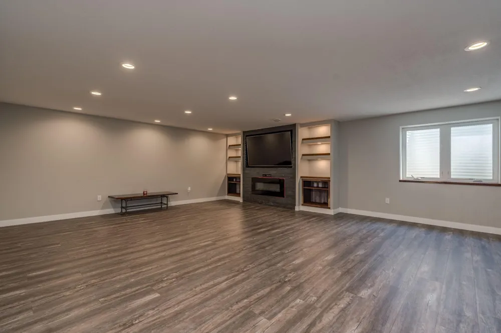 705 Maple Lane Eagle Lake, MN 56024