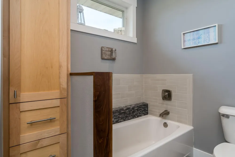 705 Maple Lane Eagle Lake, MN 56024