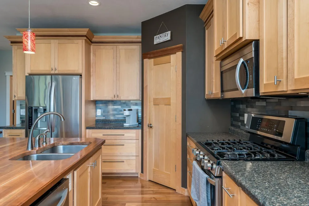 705 Maple Lane Eagle Lake, MN 56024