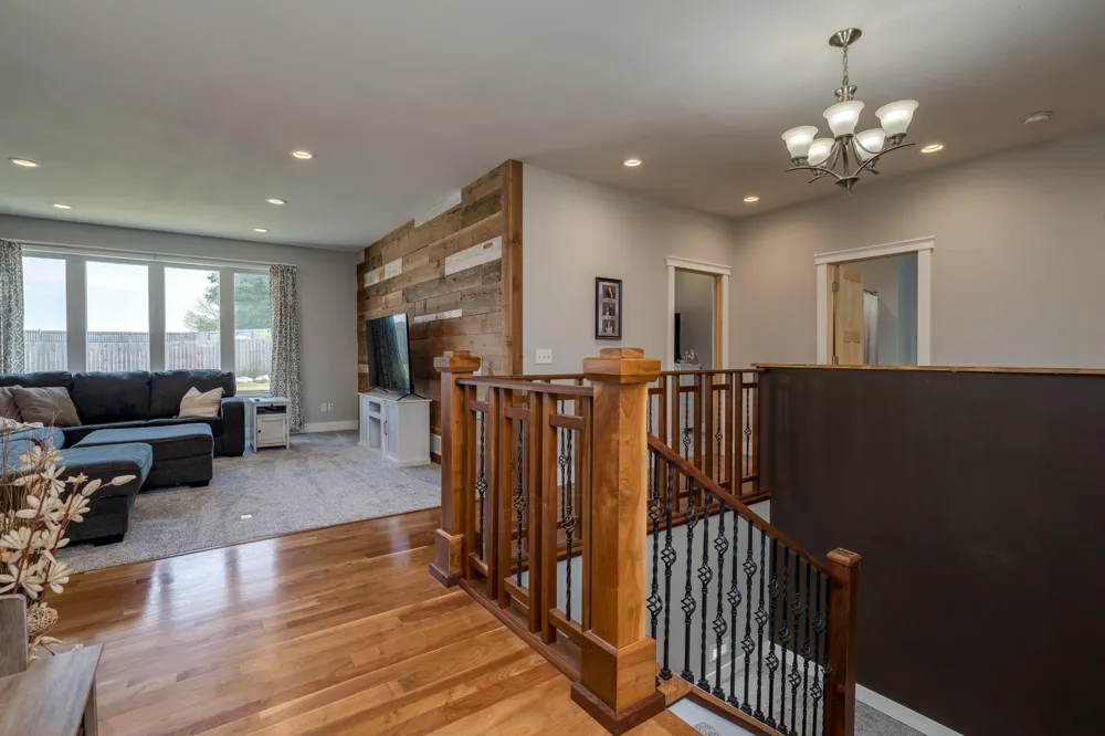 705 Maple Lane Eagle Lake, MN 56024