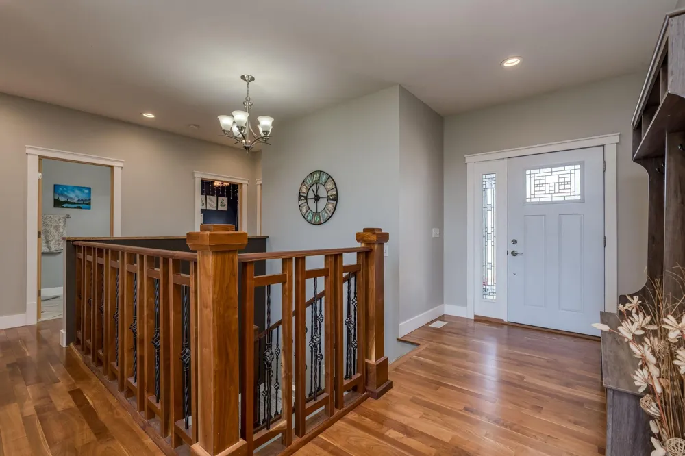 705 Maple Lane Eagle Lake, MN 56024