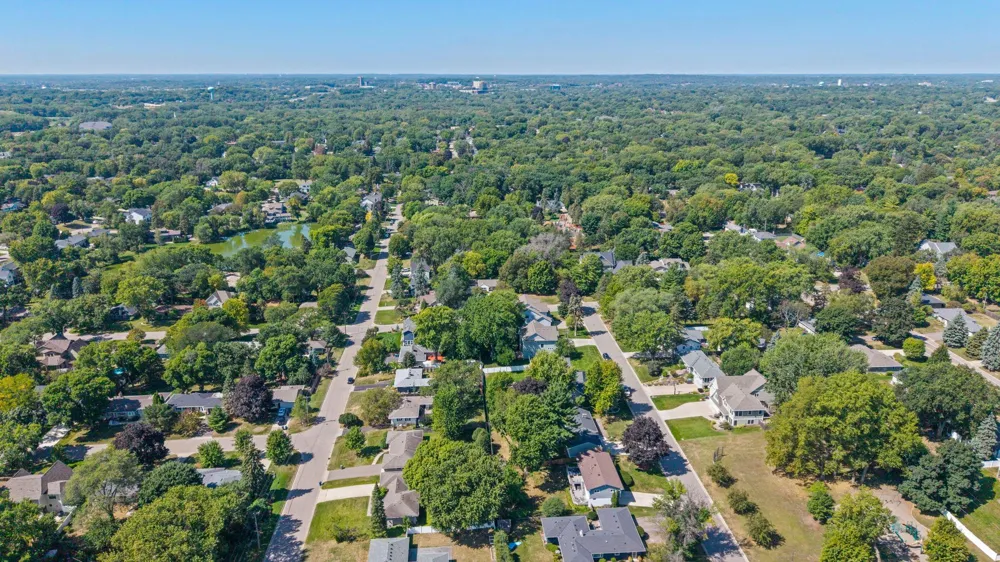 5916 Code Avenue Edina, MN 55436