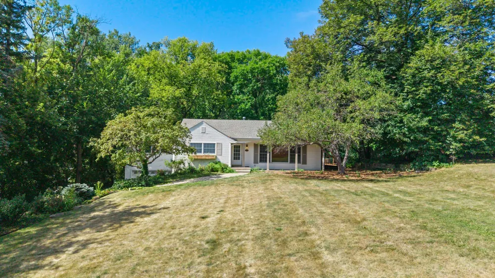 5916 Code Avenue Edina, MN 55436