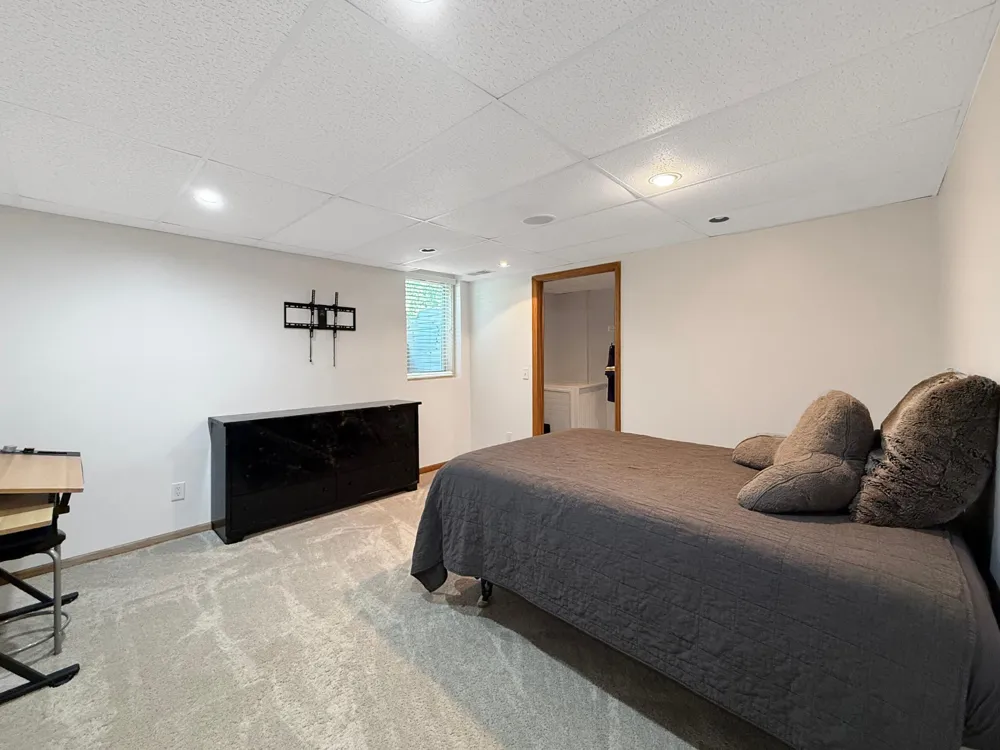 1615 Archwood Road Minnetonka, MN 55305