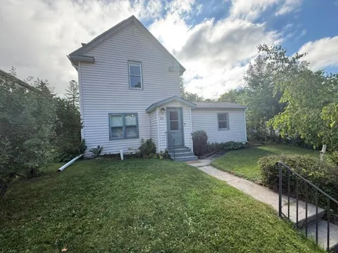 24 3rd Street SE
