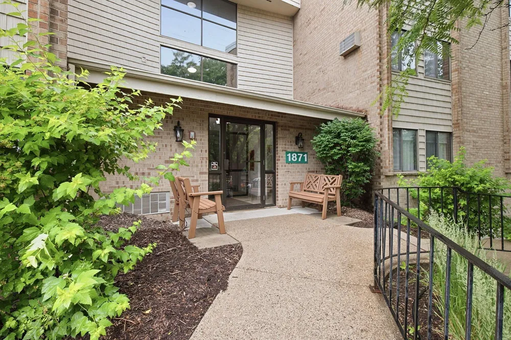 1871 Silver Bell Road #107 Eagan, MN 55122