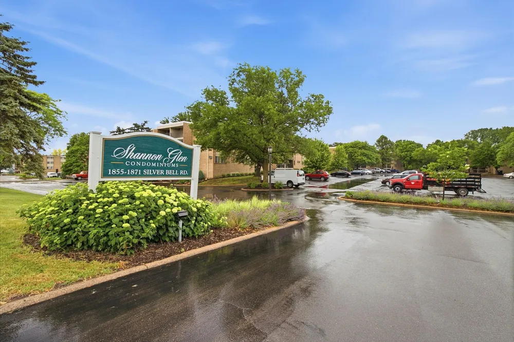 1871 Silver Bell Road #107 Eagan, MN 55122