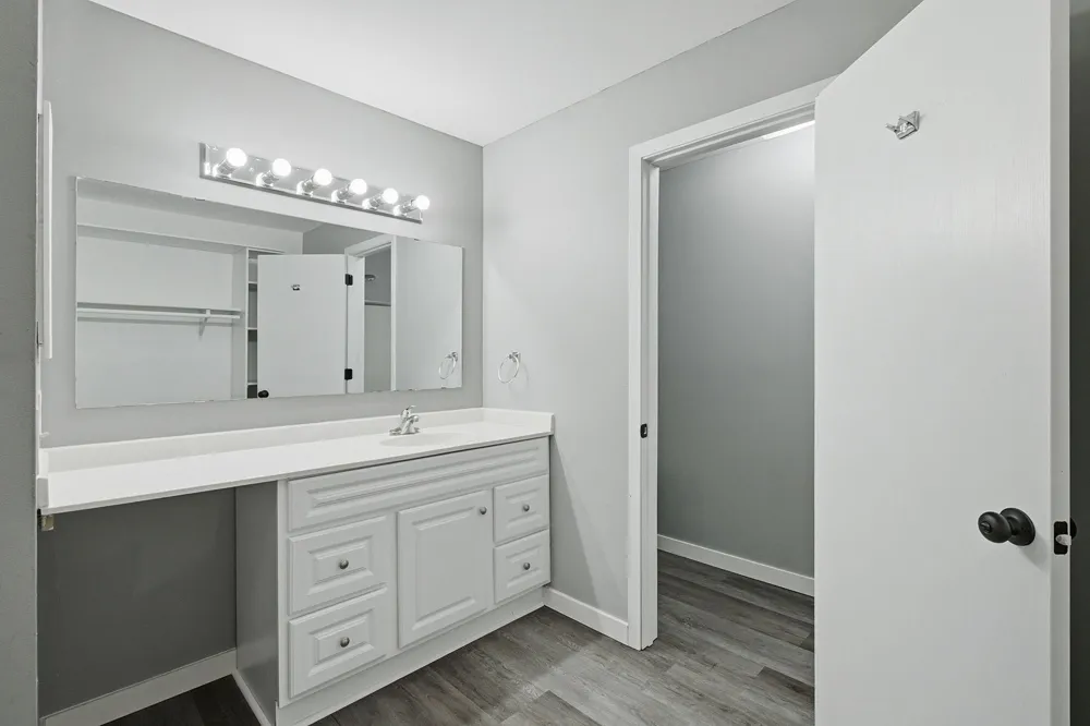 1871 Silver Bell Road #107 Eagan, MN 55122