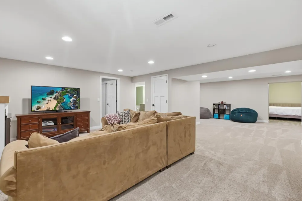 1685 6th Avenue W Shakopee, MN 55379