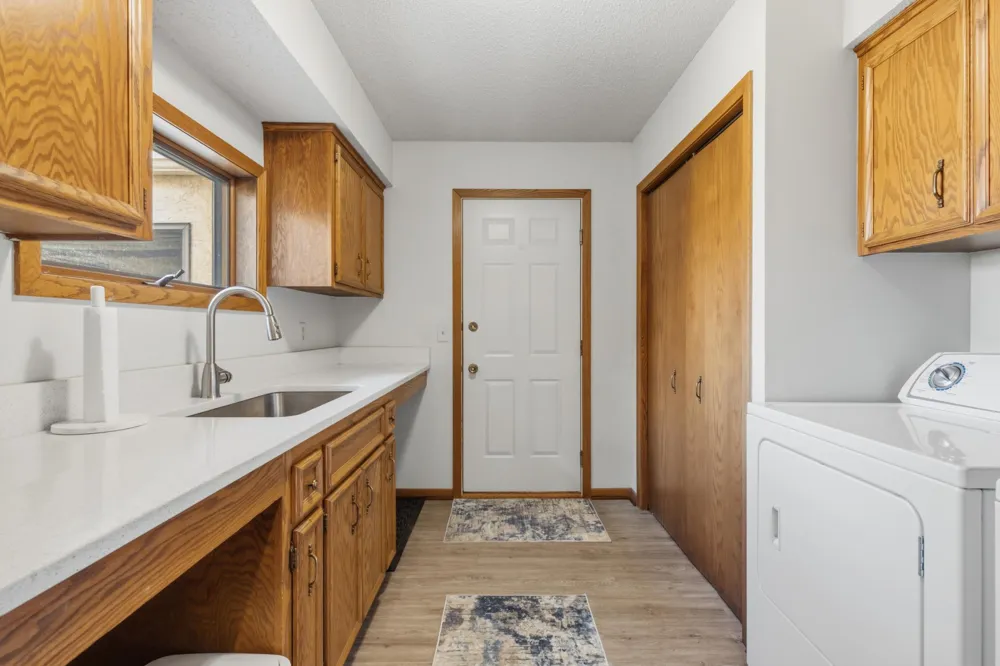 1685 6th Avenue W Shakopee, MN 55379