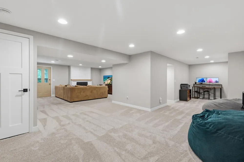 1685 6th Avenue W Shakopee, MN 55379