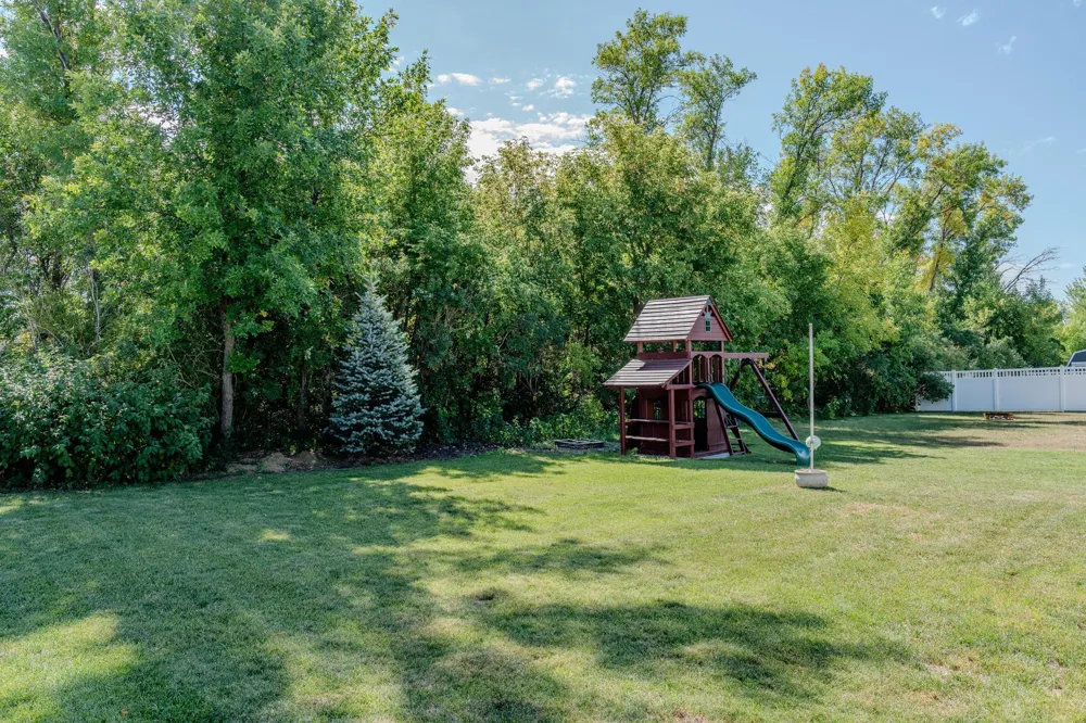 6204 63rd Avenue S Fargo, ND 58104