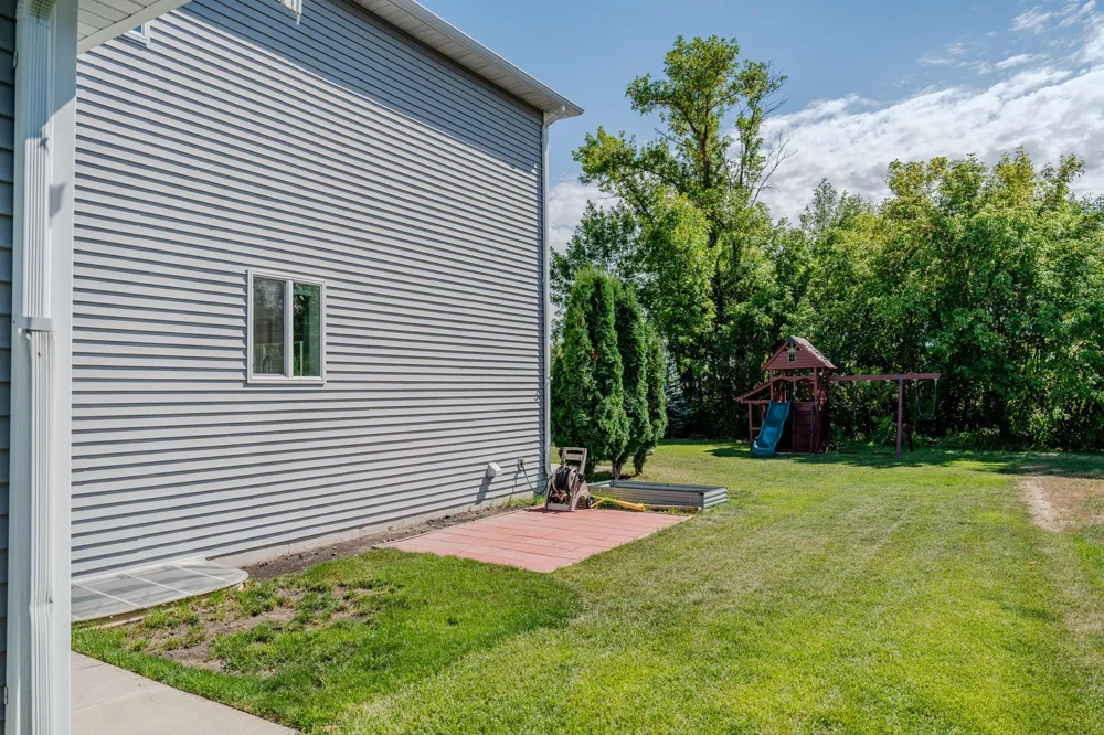 6204 63rd Avenue S Fargo, ND 58104