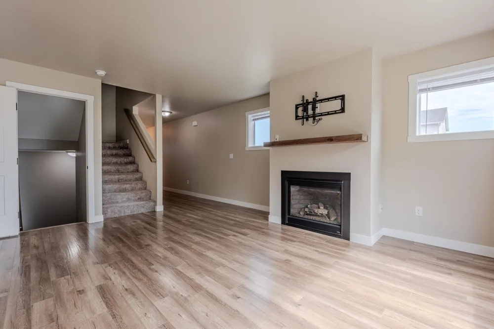 6204 63rd Avenue S Fargo, ND 58104