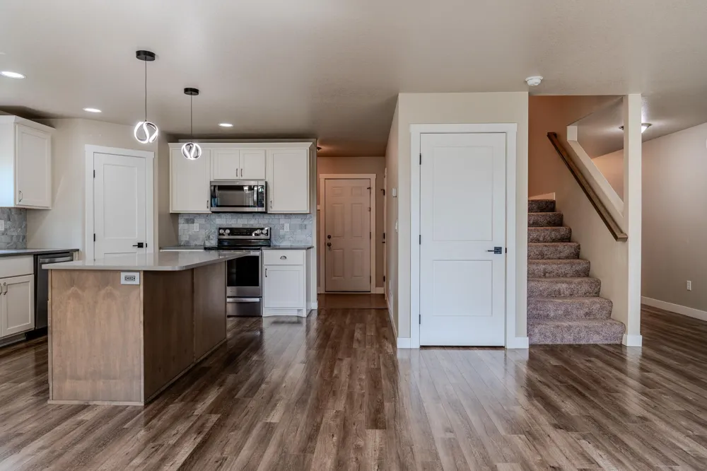 6204 63rd Avenue S Fargo, ND 58104